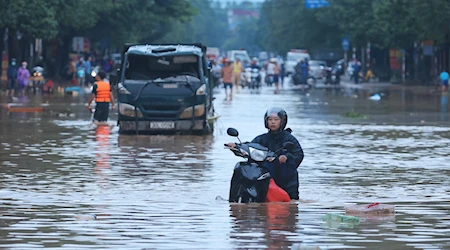 Tifón Yagi causa estragos a su paso por Vietnam