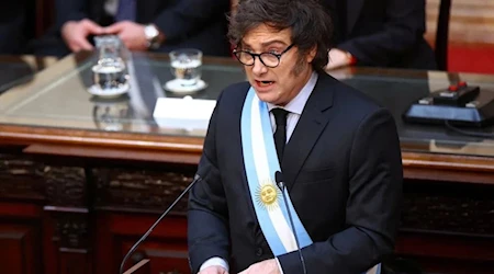 Destaca en Presupuesto 2025 de Javier Milei la reducción del Estado