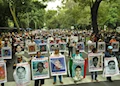 Conmemoran en México 10 años del caso de los 43 de Ayotzinapa