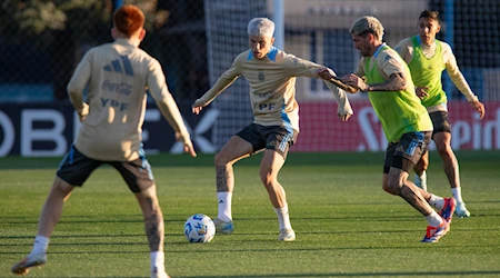 Intensos entrenamientos marcan el regreso del premundial suramericano de fútbol